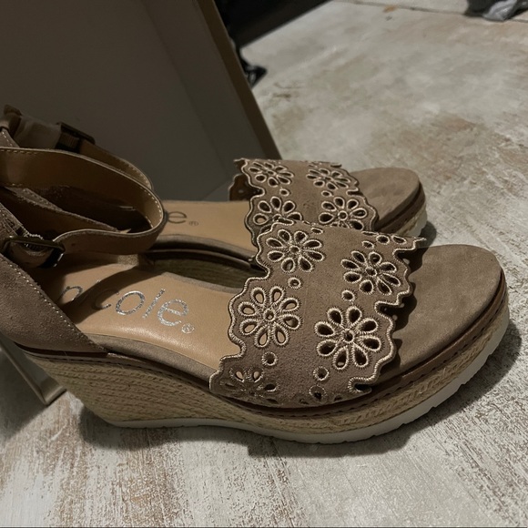 Nicole Miller Wedge Sandals - Picture 4 of 9
